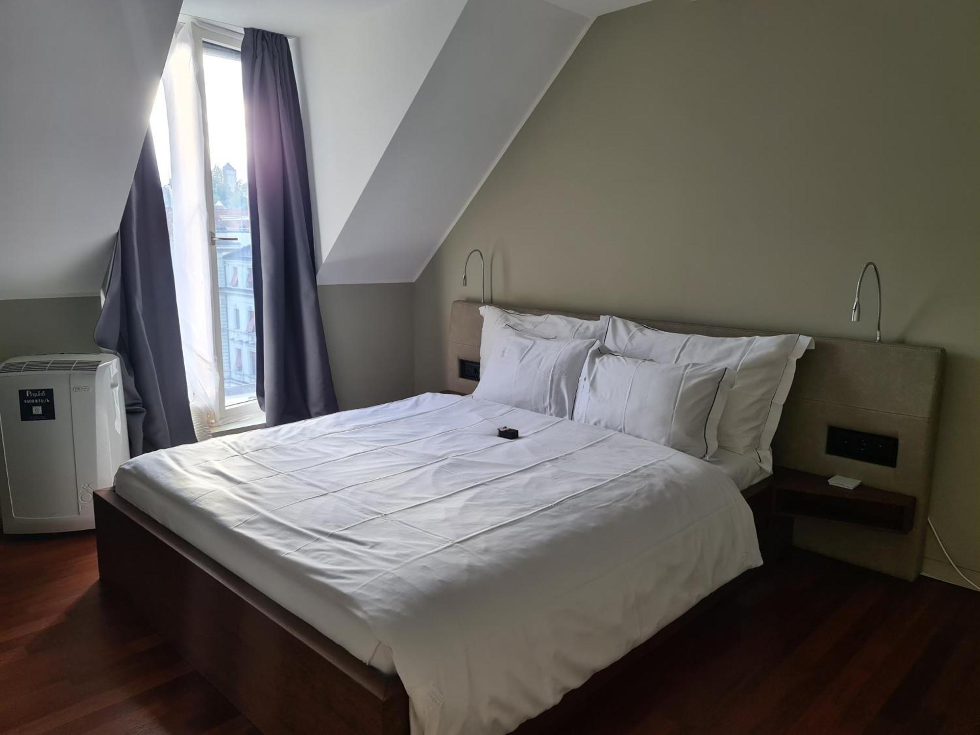Lucerne Lake View Apartments Oda fotoğraf